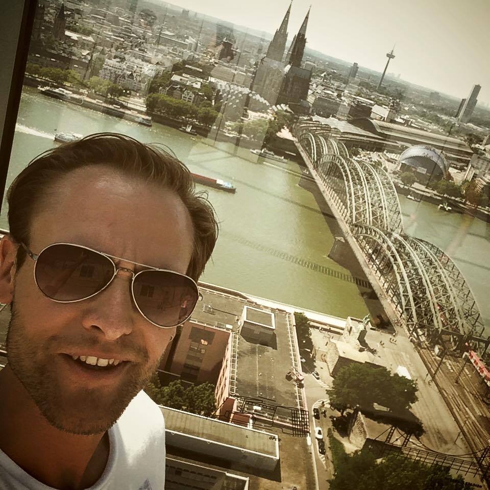 Panorama von Köln und Mini-Konzert mit der Ukulele