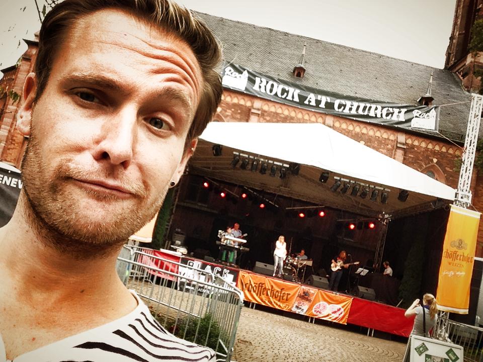 Rock-at-church Foto vorm Auftritt in Ladenburg 2014